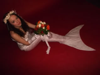 Meerjungfrau im Hochzeitskleid